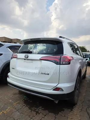 Toyota RAV4 2018 White