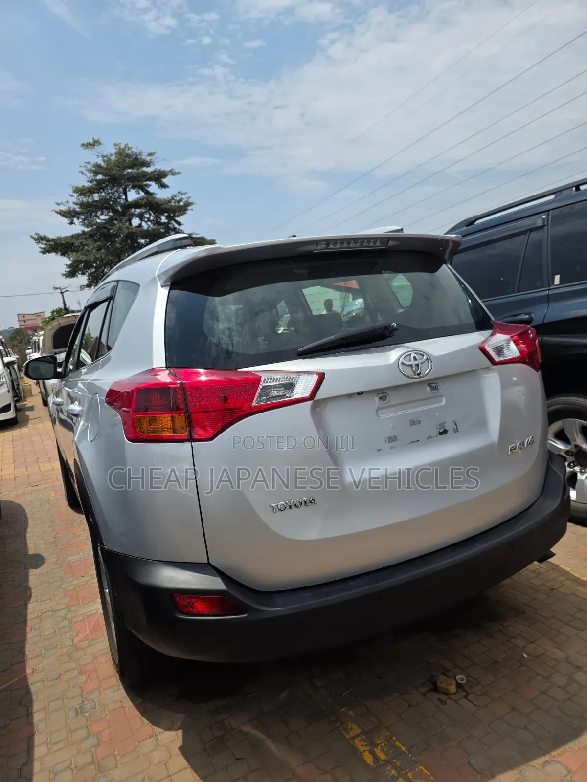 Toyota RAV4 Limited 4dr SUV AWD (2.5L 4cyl 6A) 2015 Silver
