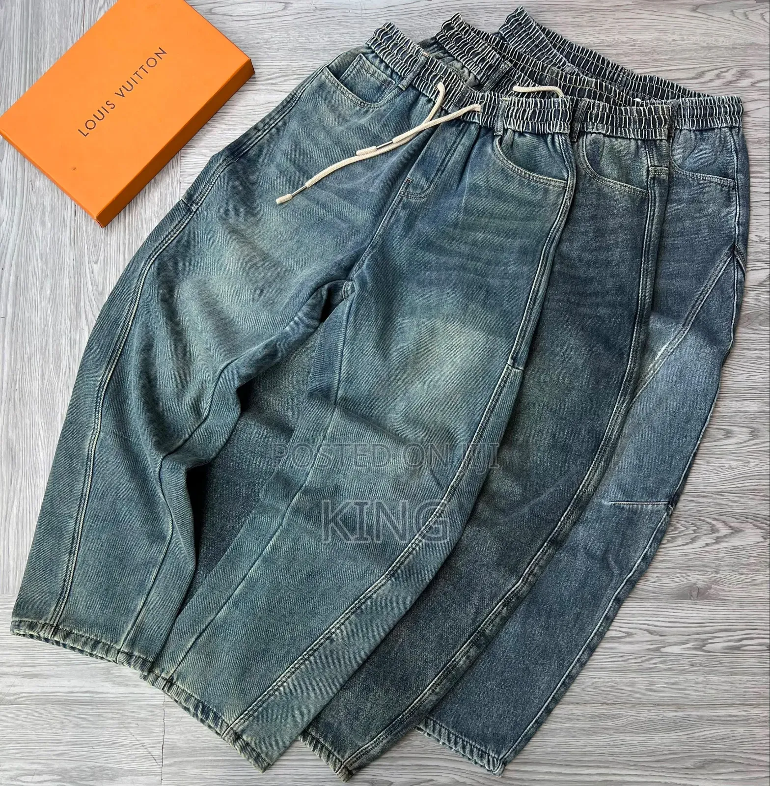 Loose-Fit Denim Jeans