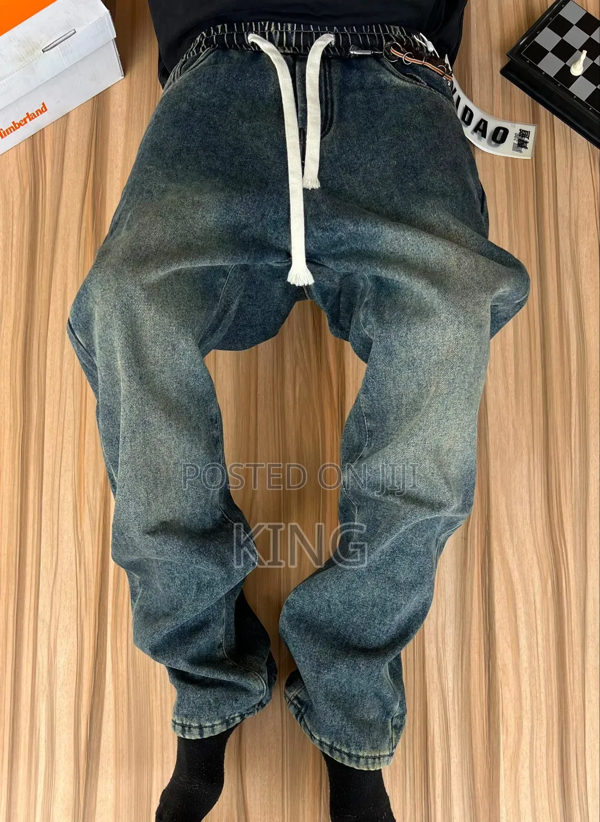 Loose-Fit Denim Jeans