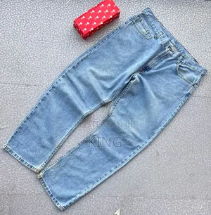 Multi Baggy or Relaxed-Fit Jeans