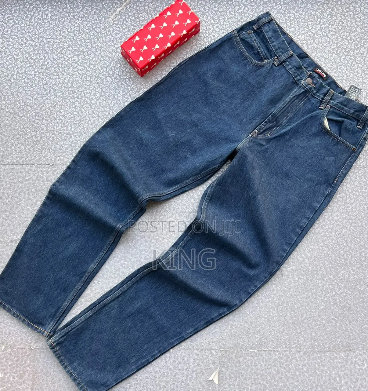 Multi Baggy or Relaxed-Fit Jeans