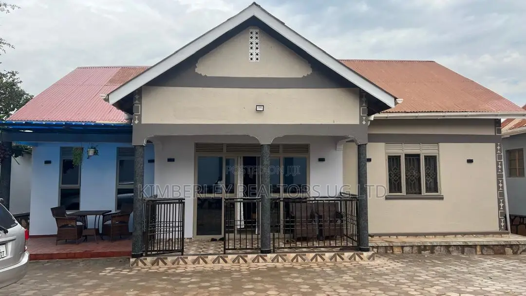 3bdrm House in Division A for sale