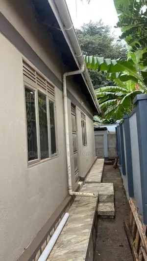 3bdrm House in Division A for sale