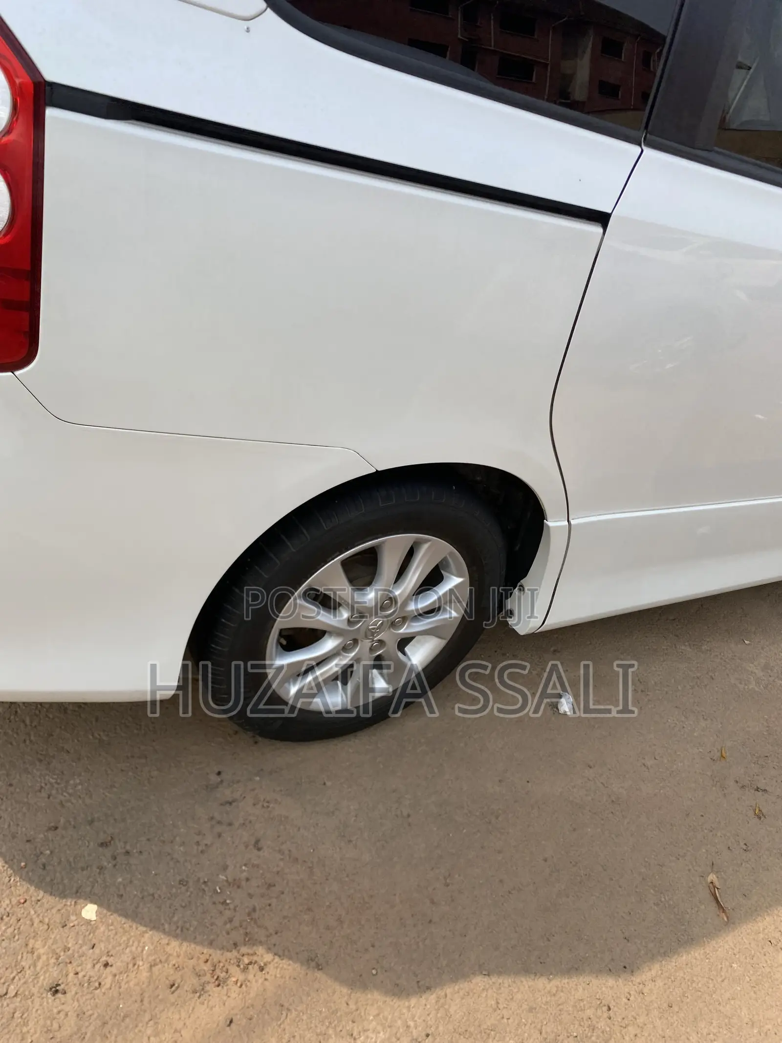 Toyota Noah 2015 White