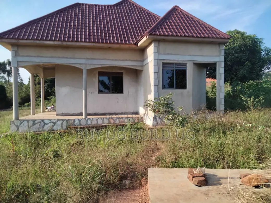 4bdrm Bungalow in Gayaza Bugema, Division B for sale