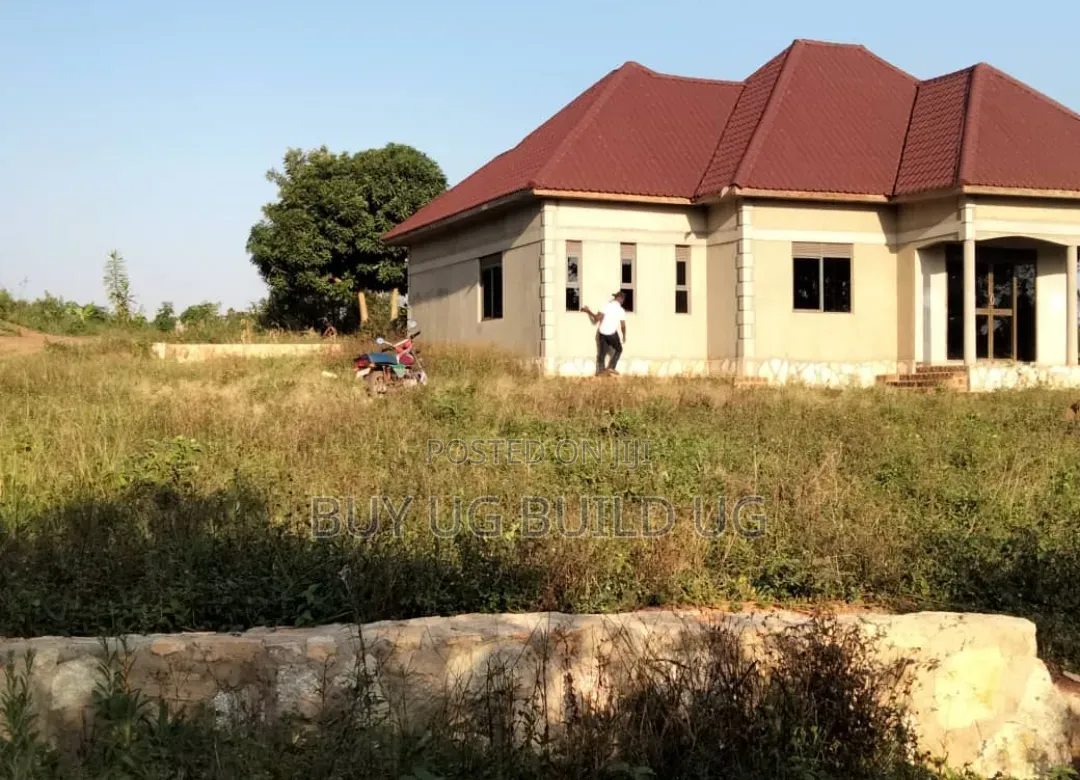 4bdrm Bungalow in Gayaza Bugema, Division B for sale