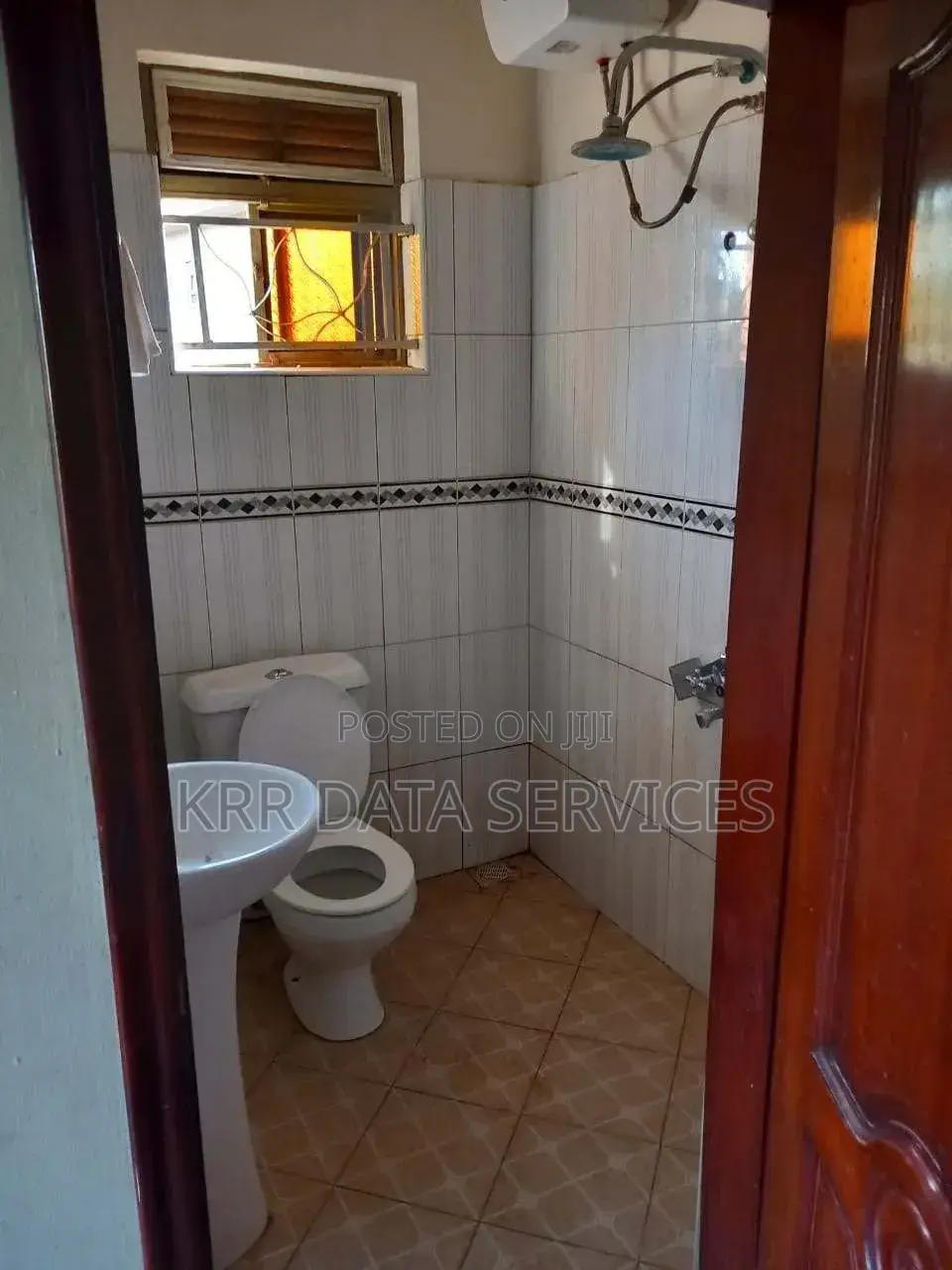 3bdrm Block of Flats in Rk Apartments, Central Division for rent