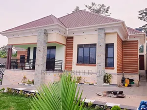 3bdrm Bungalow in Seeta-Namilyango Rd, Goma for sale