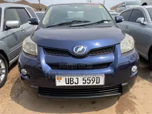 Toyota IST 2010 Blue