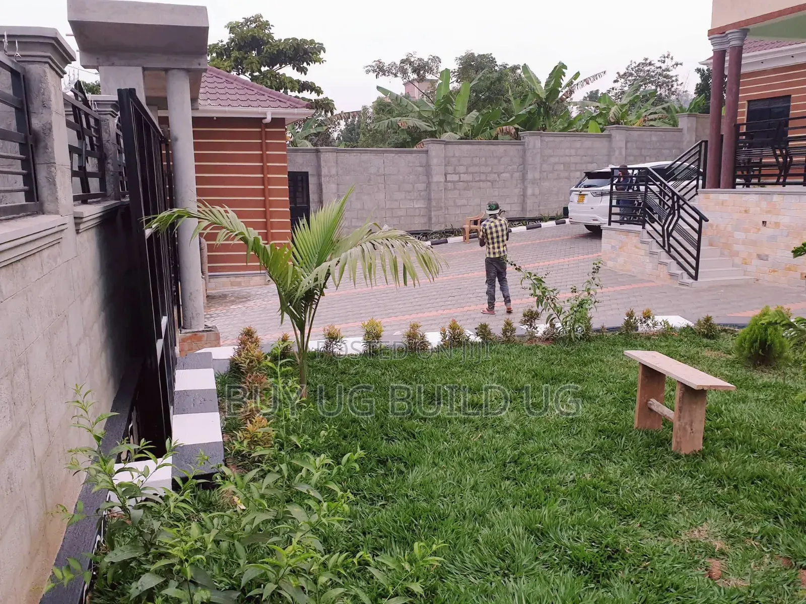 3bdrm Bungalow in Seeta-Namilyango Rd, Goma for sale