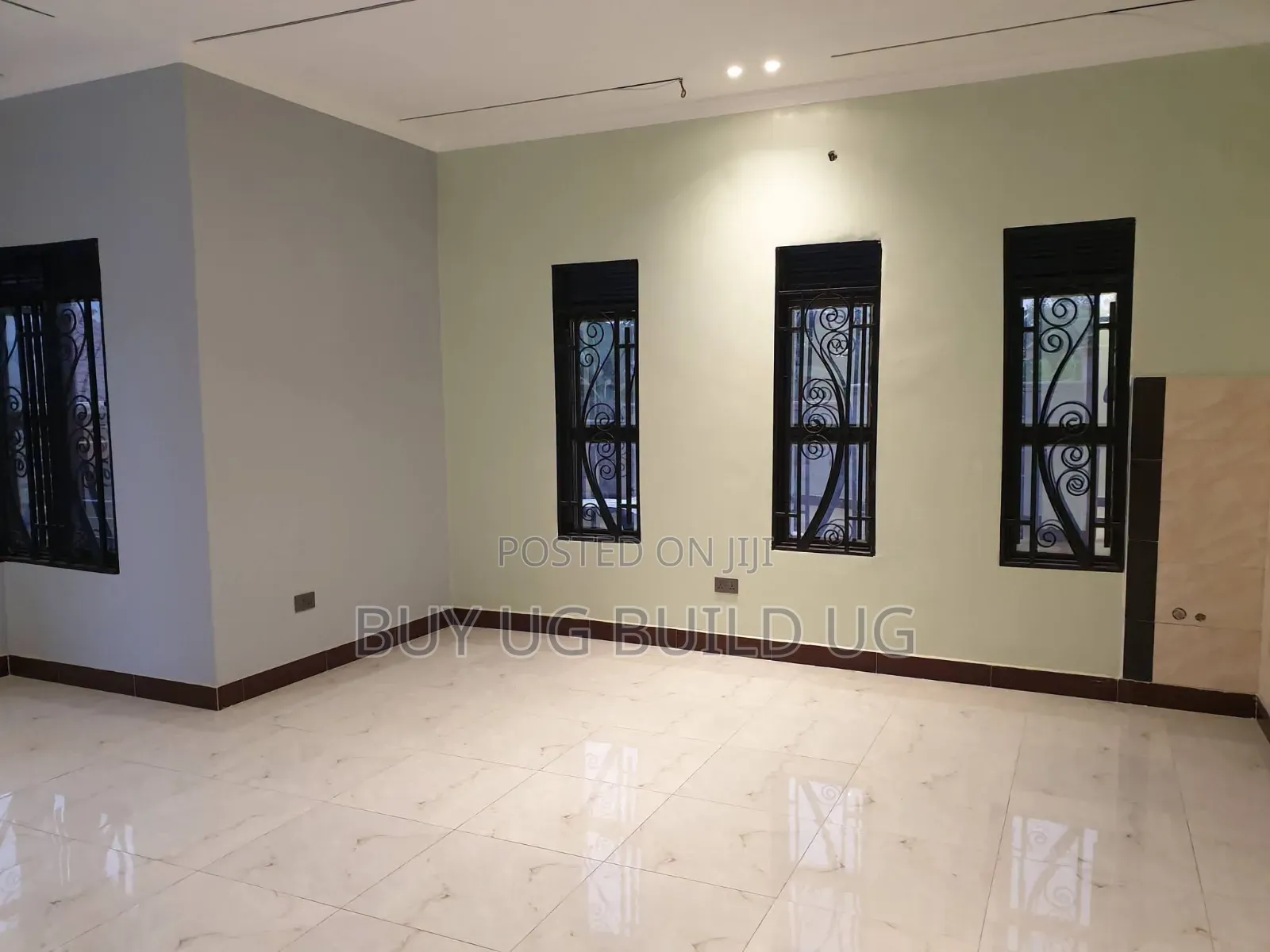 3bdrm Bungalow in Seeta-Namilyango Rd, Goma for sale