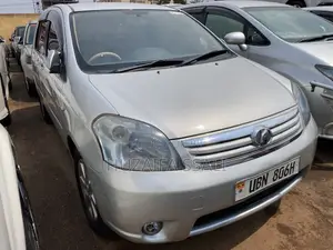 Toyota Raum 2011 Silver