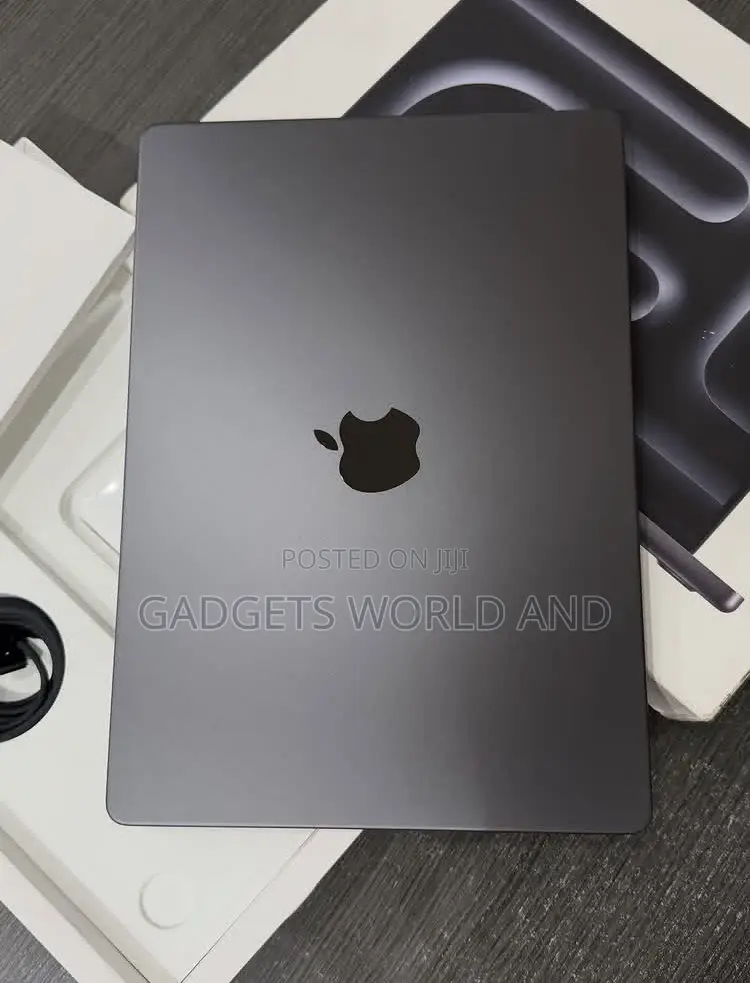 New Laptop Apple MacBook Pro 16GB Apple M5 SSD 512GB