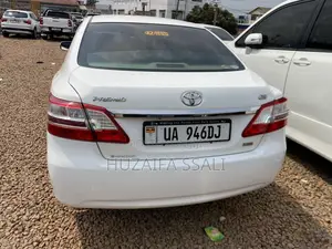 Toyota Premio 2012 White