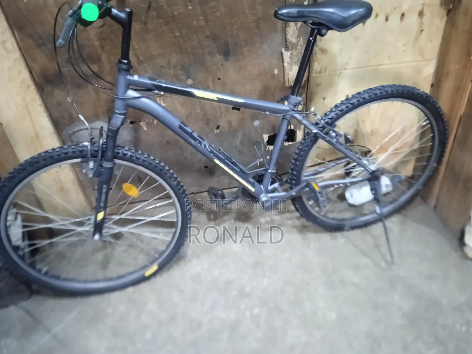 Mountain Bike Lespo Brand Size 26 With Adjustable Seat and Front