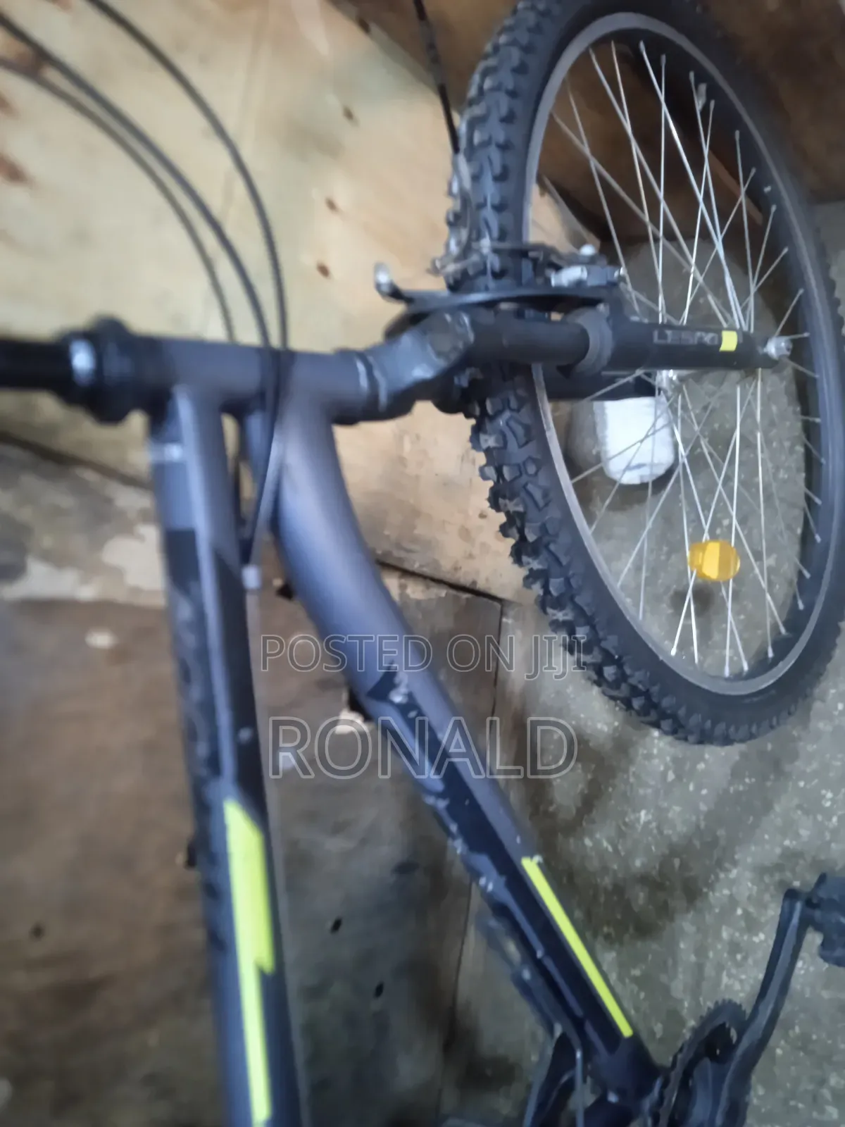 Mountain Bike Lespo Brand Size 26 With Adjustable Seat and Front
