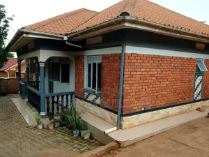 5bdrm Bungalow in Seeta-Lumuli, Goma for sale
