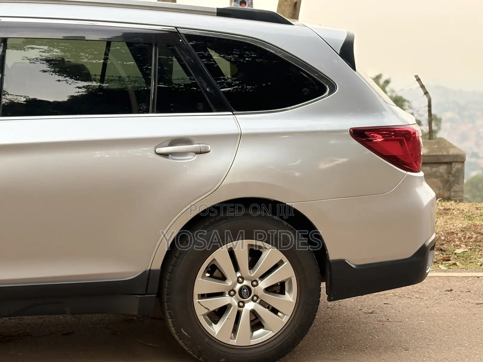 Subaru Outback 2.5i Premium PZEV 4dr Wagon AWD (2.5L 4cyl CVT) 2014 Silver