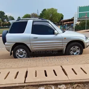 Toyota RAV4 Automatic 2000 Silver