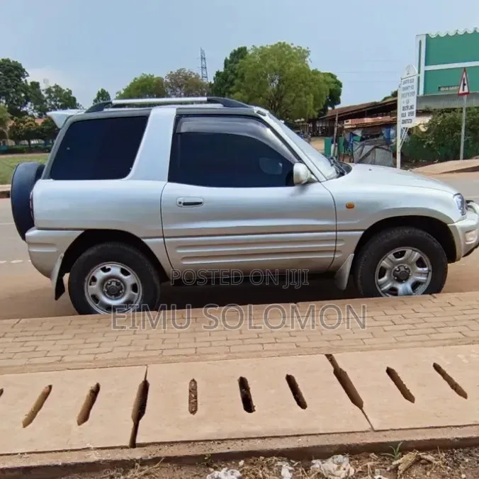 Toyota RAV4 2002 Silver