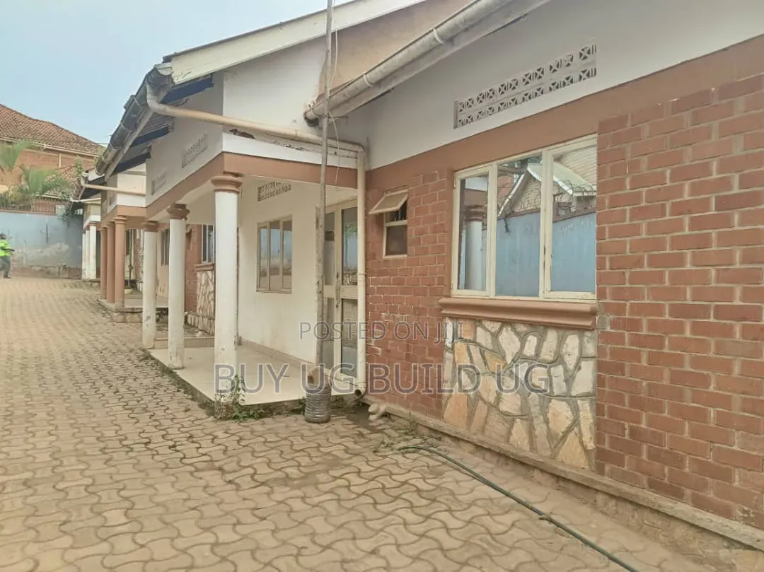 2bdrm Apartment in Seeta- Namugongo, Goma for sale
