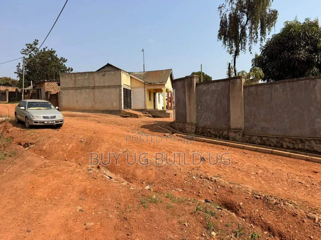 Quick Sale Plot Bweyogerere Kiwanga 25decimals at 125m