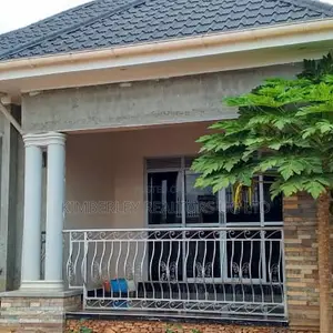 4bdrm House in Division A for sale