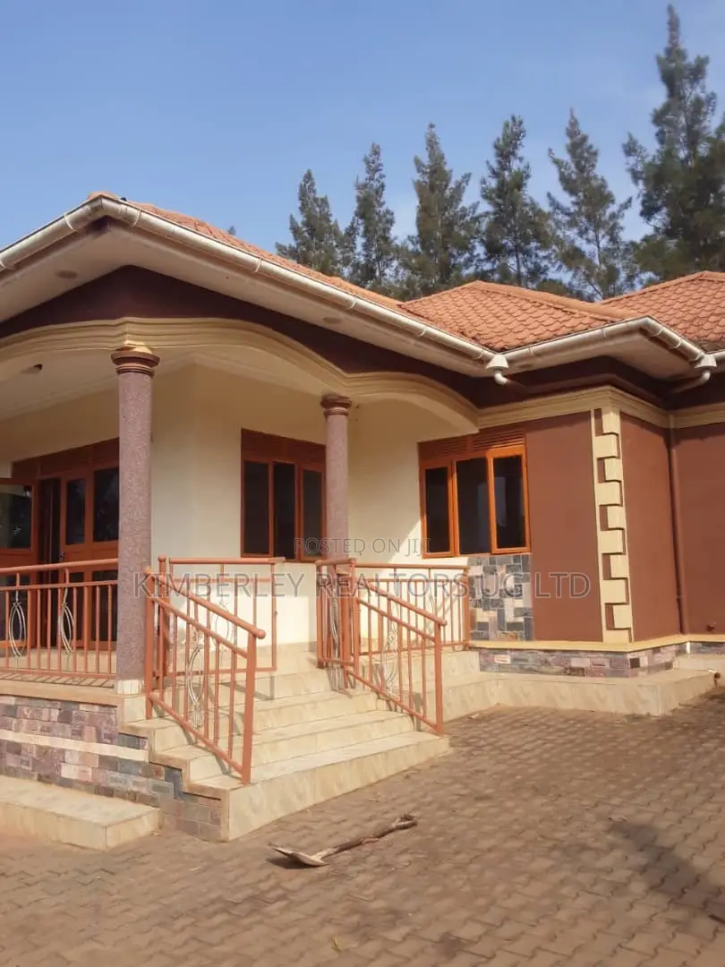 3bdrm House in Division A for sale