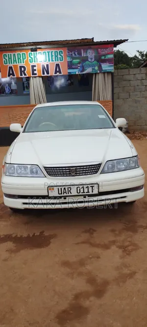 Toyota Mark II 2000 White
