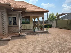 3bdrm Bungalow in Gayaza Manyangwa, Kira for sale