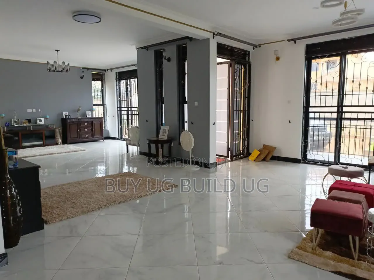 5bdrm Mansion in Namugongo, Kira for sale