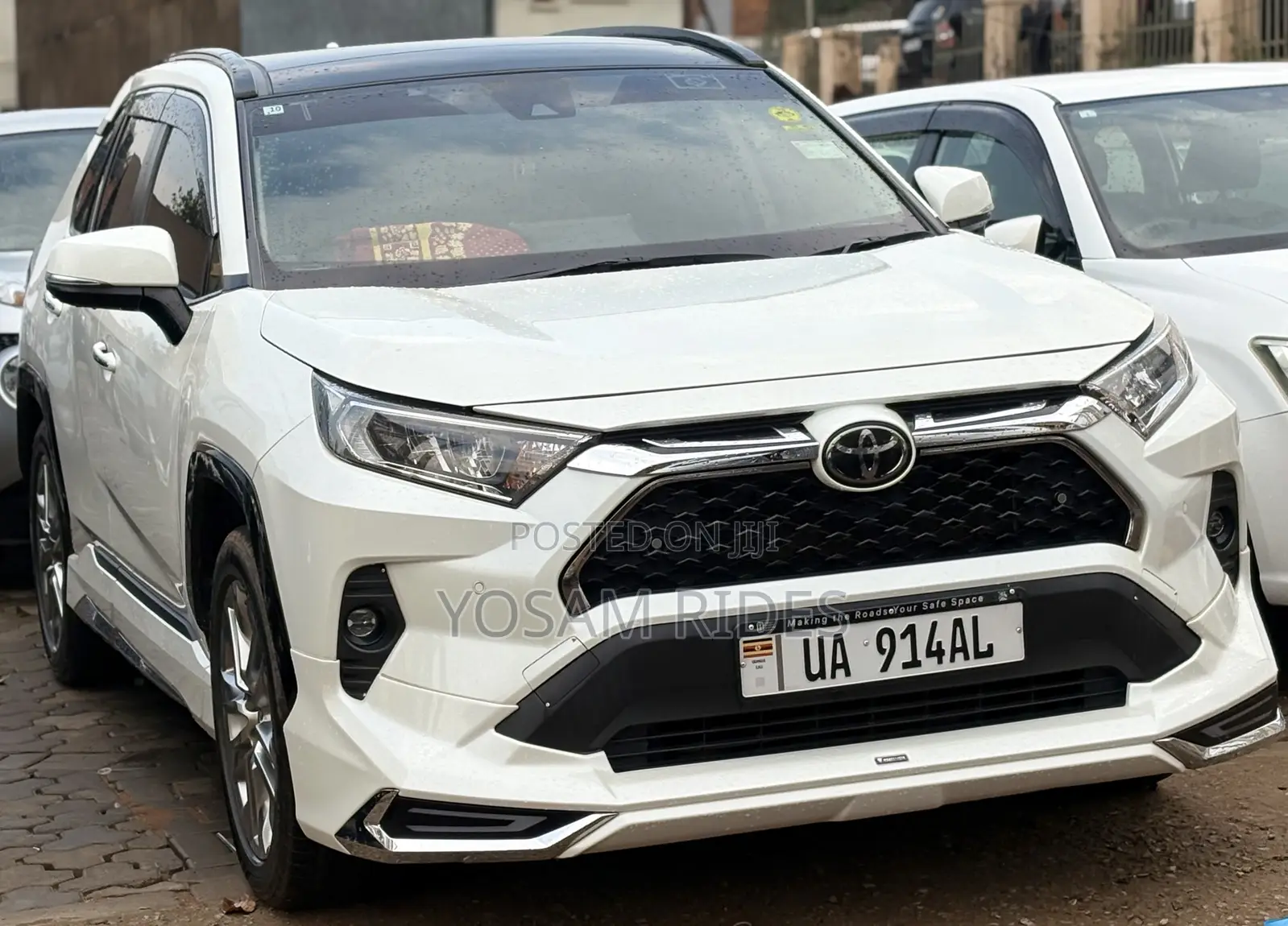 Toyota RAV4 XLE Premium 2021 White