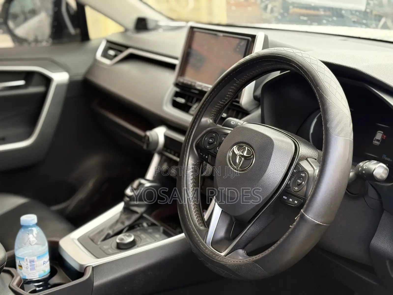 Toyota RAV4 XLE Premium 2021 White