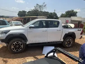 Hilux Revo Side Fenders