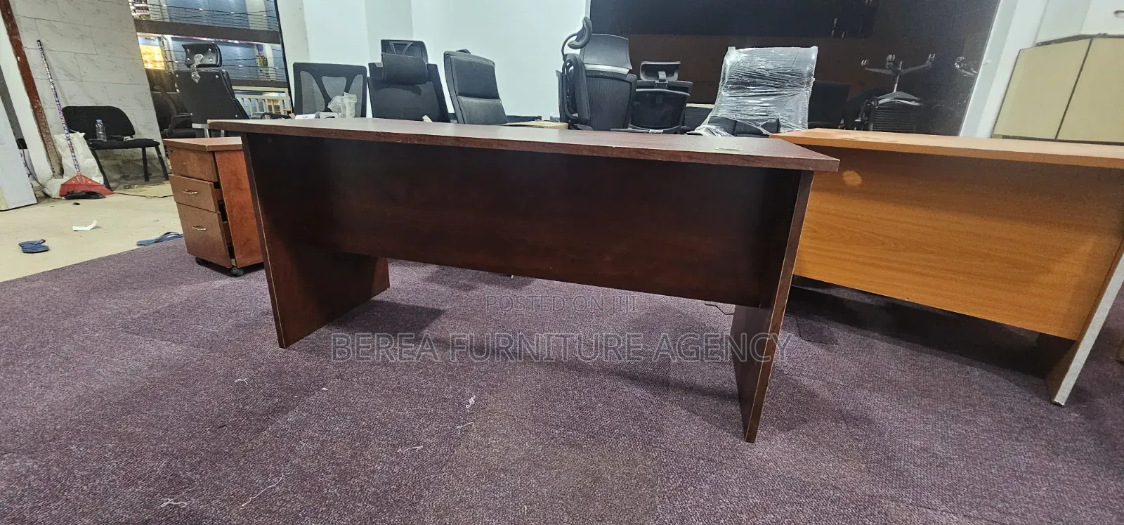 Ordinary Malaysian Office Table With Fixed Drawers