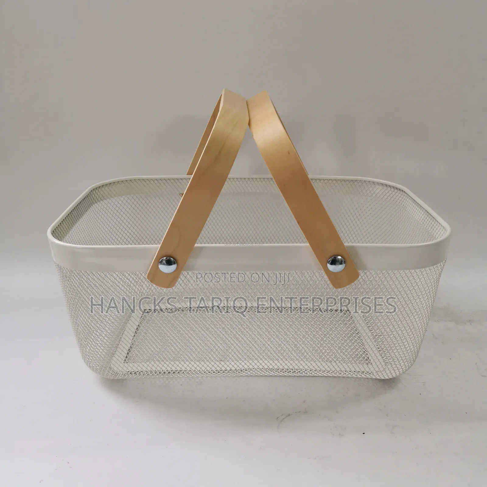 Nordic-Style Metal Mesh Storage Basket With Wooden Handles