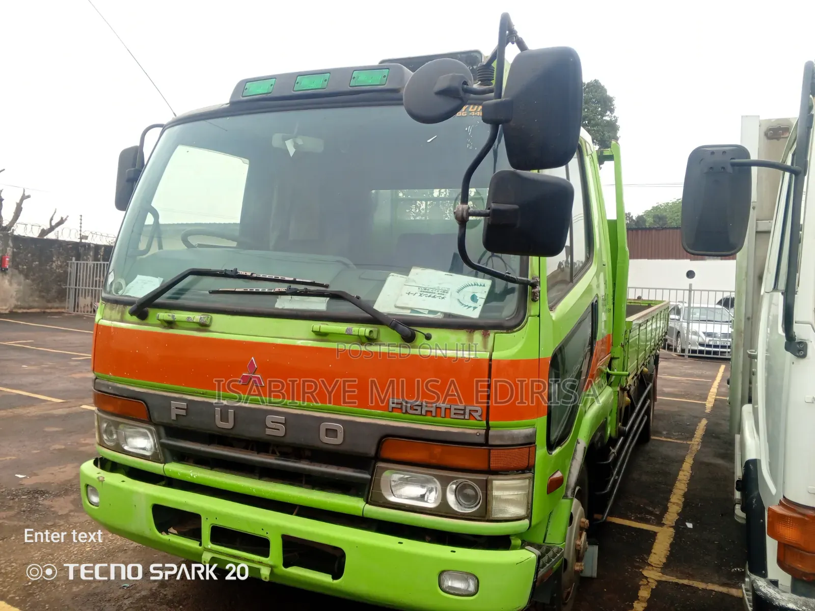 Mitsubishi Trucks 1996 Green