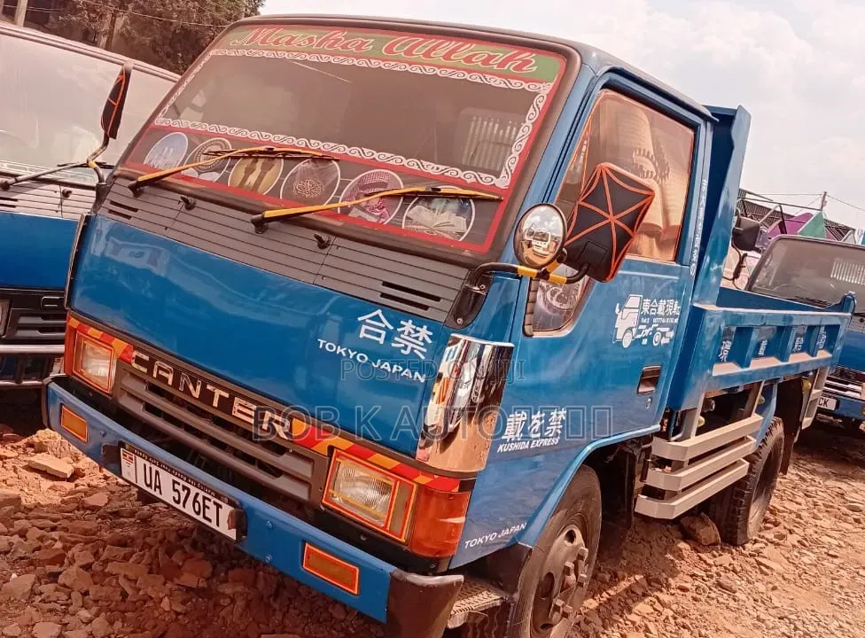 Mitsubishi Canter Tipper