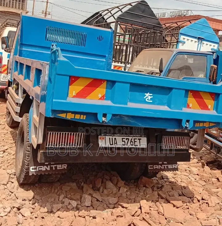 Mitsubishi Canter Tipper