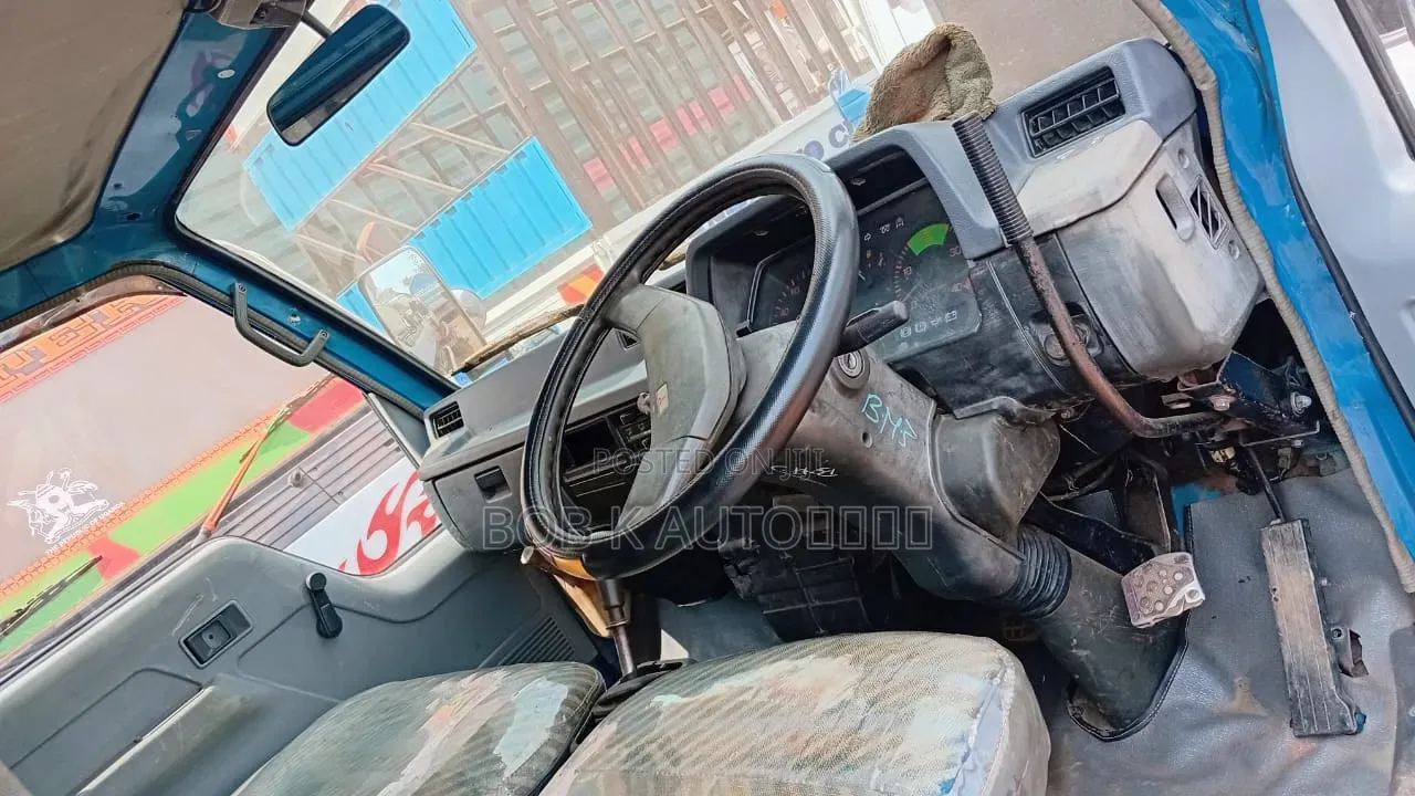 Mitsubishi Canter Tipper