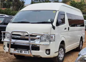 Toyota HiAce 2019 White