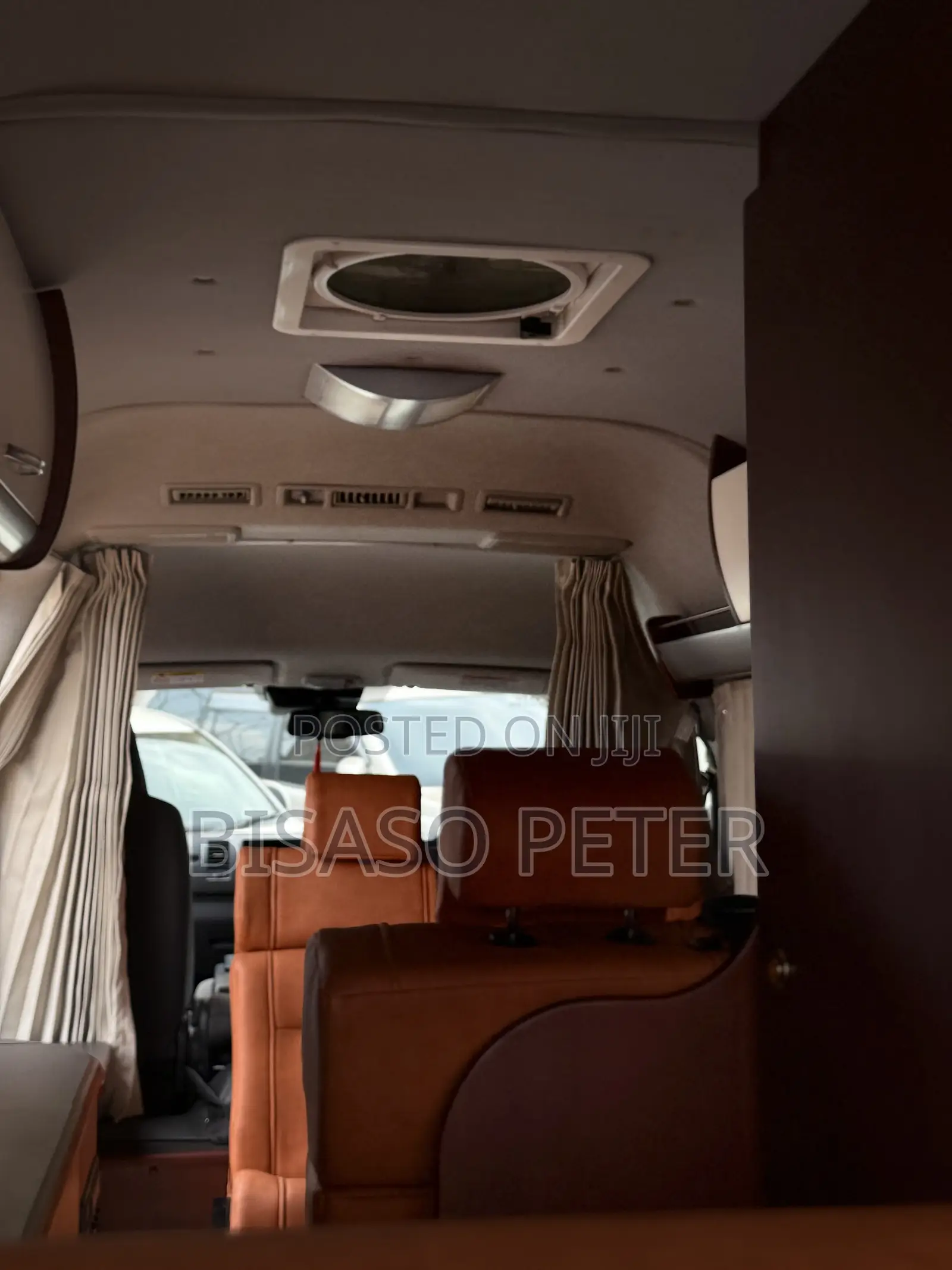 Toyota HiAce 2019 White