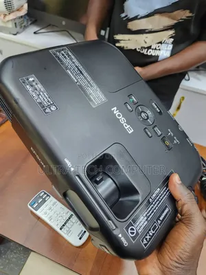 Epson EB-S02 Visual Projector