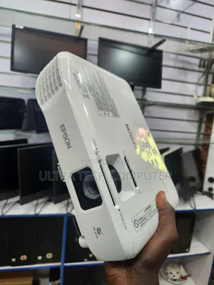 Epson EB-S05 3lcd Projector