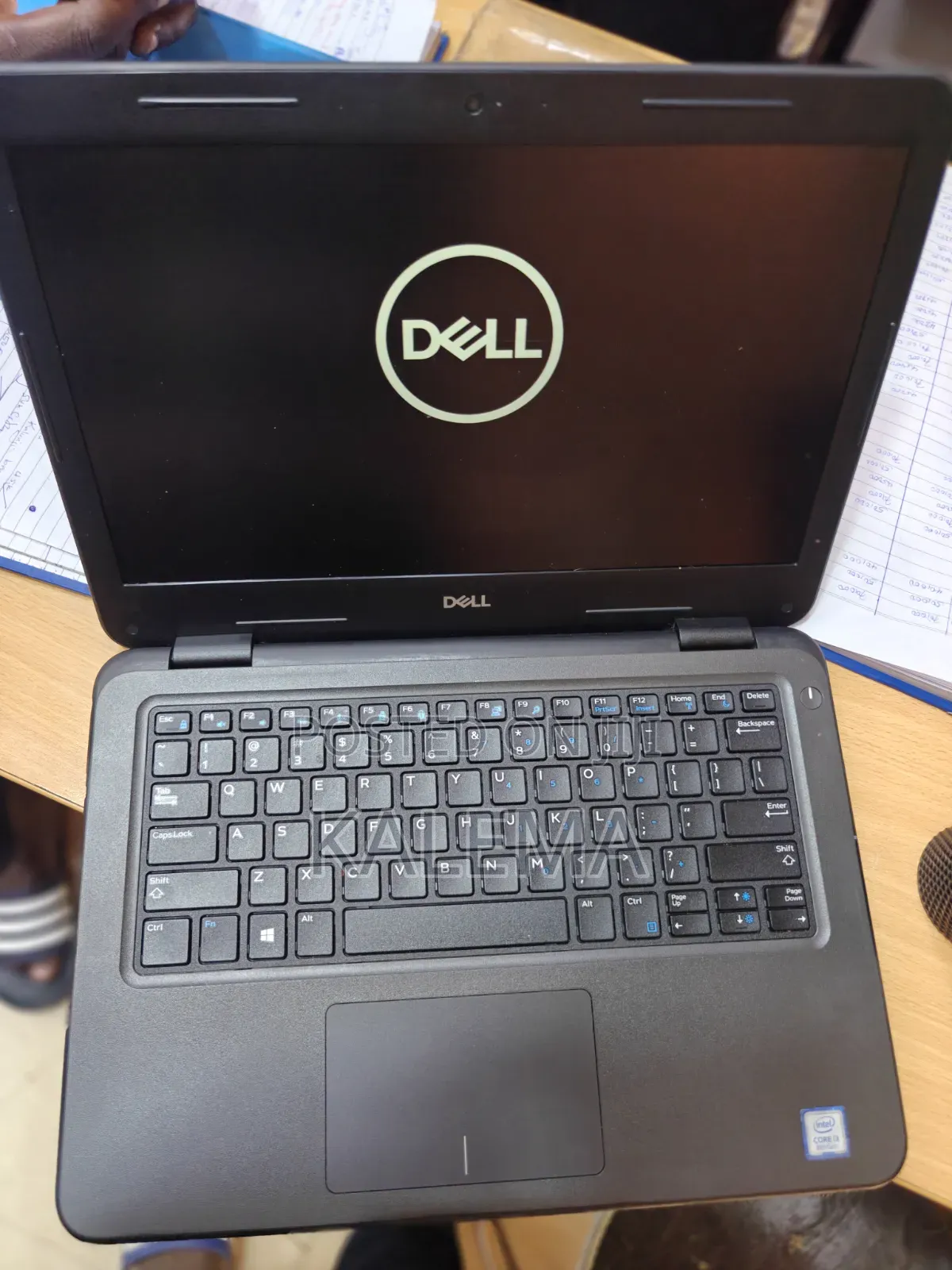 New Laptop Dell Latitude 3310 2-in-1 4GB Intel Core i3 SSD 128GB