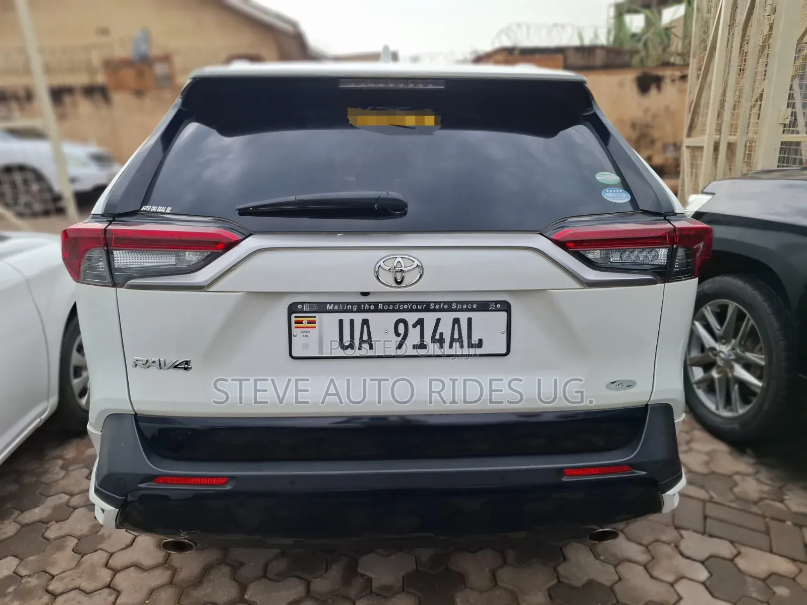 Toyota RAV4 2021 White