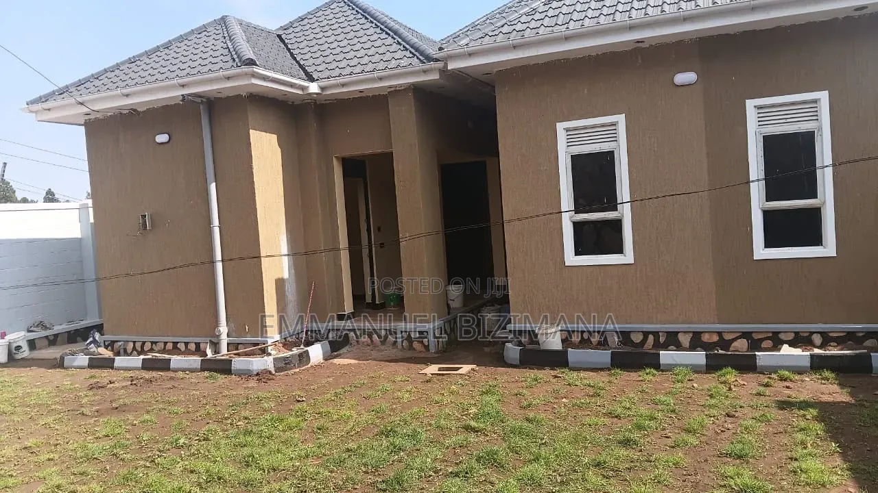 Furnished 4bdrm Bungalow in Bwebajja, Central Division for sale