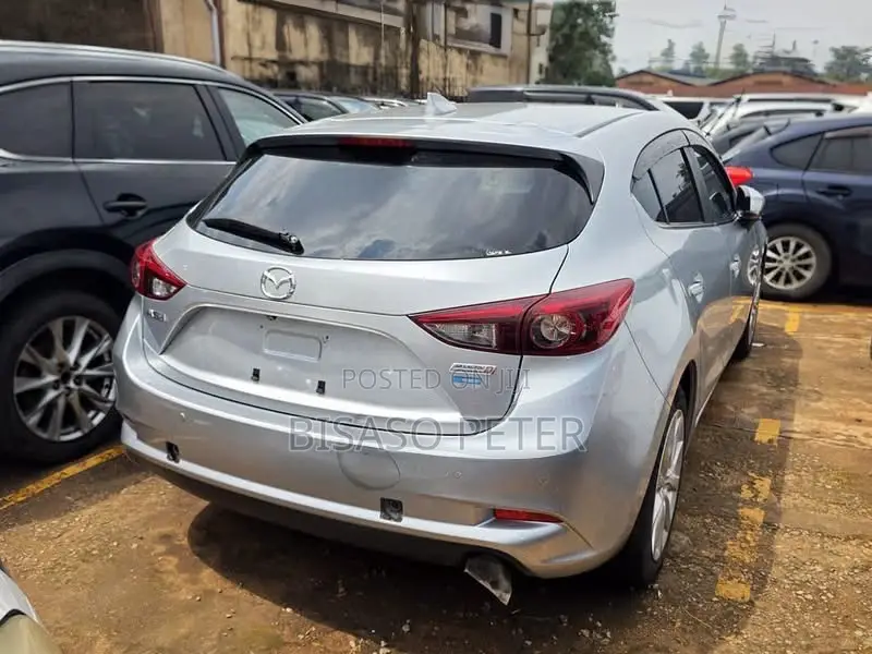 Mazda Axela 2018 Silver