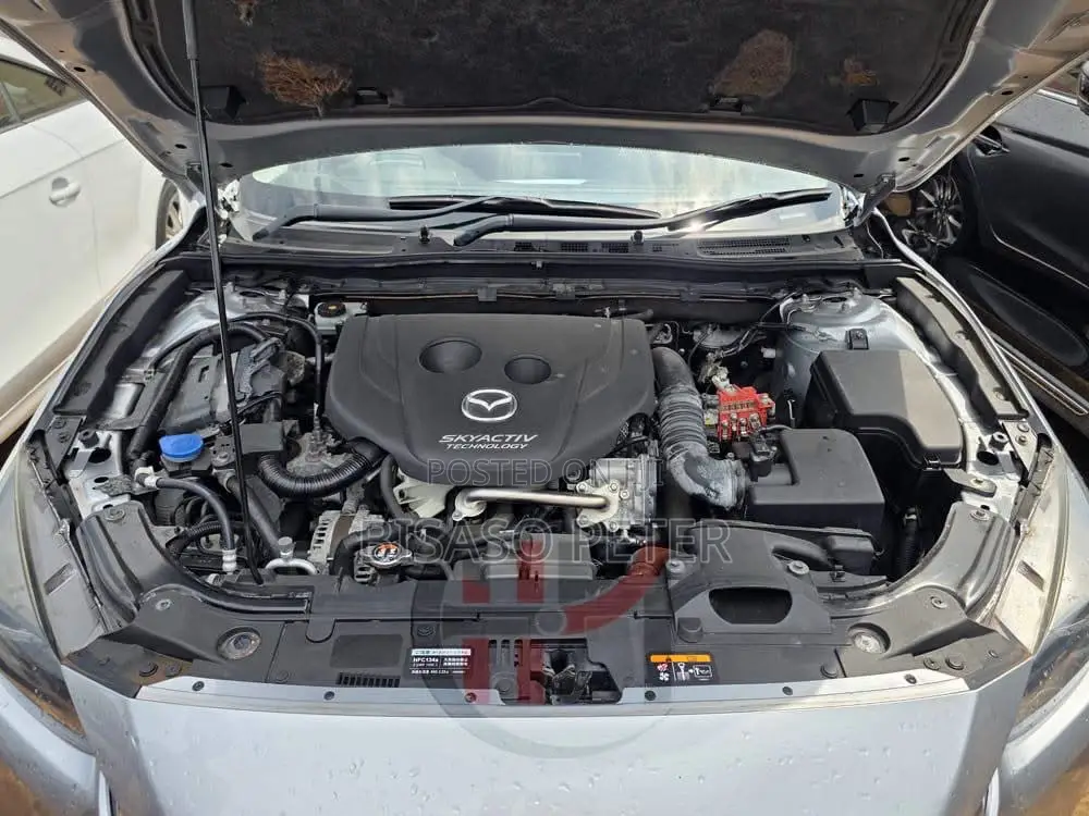Mazda Axela 2018 Silver